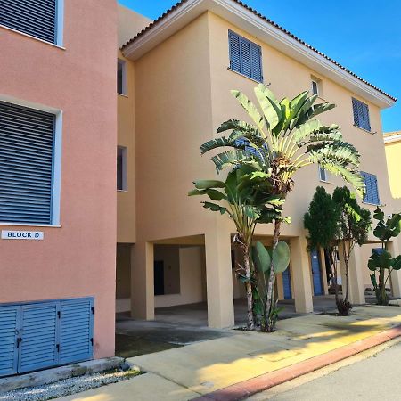Sunny Limnaria Gardens 2 Bedroom Apartment Pafos Zewnętrze zdjęcie