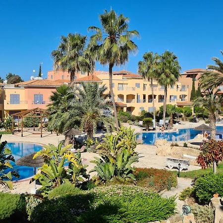 Sunny Limnaria Gardens 2 Bedroom Apartment Pafos Zewnętrze zdjęcie