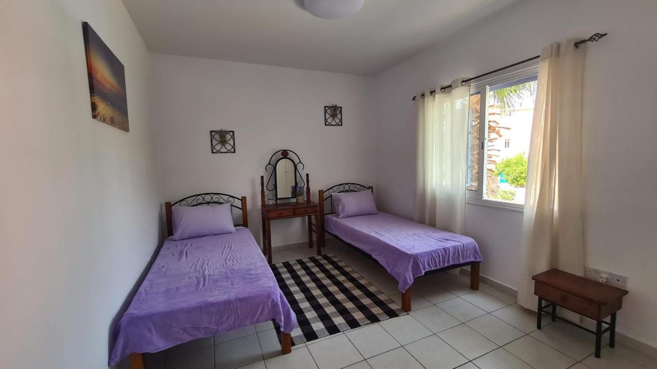 Sunny Limnaria Gardens 2 Bedroom Apartment Pafos Zewnętrze zdjęcie